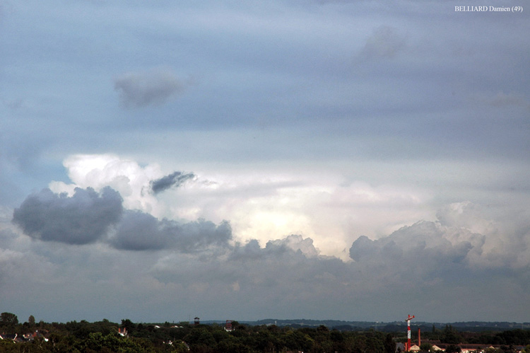 Photo de Cumulonimbus Calvus 2i le 06 juin 2005 en Anjou