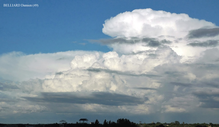 Photo de Cumulonimbus Calvus 5c le 06 juin 2005 en Anjou