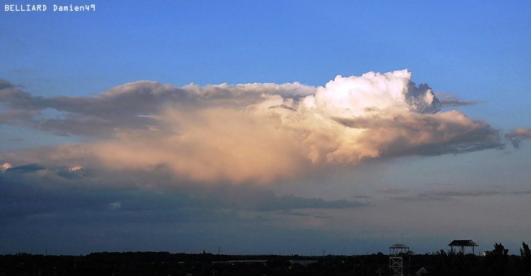 04 juillet 2005 - 21h26 - Cumulonimbus