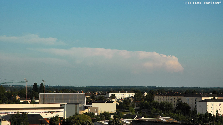 27 juillet 2005 - 19h15 - Orage Multicellulaire Lointain