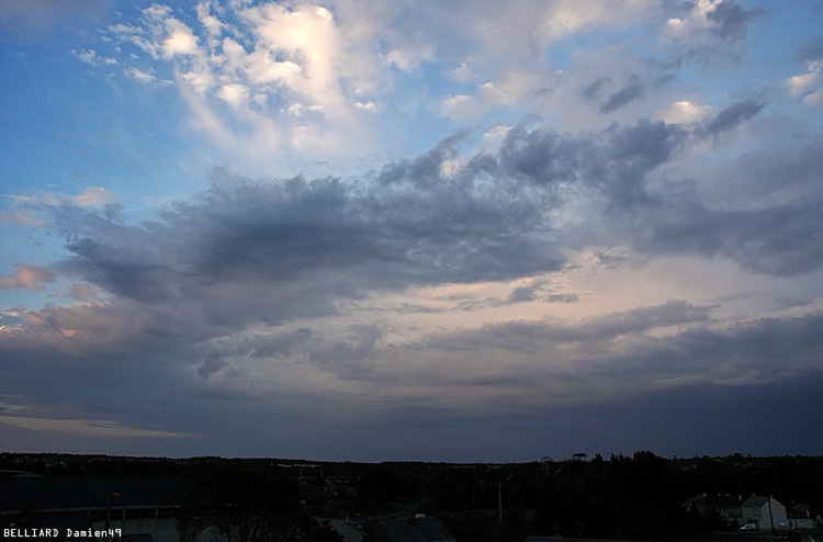 29 juillet 2005 - 21h24 - Stratocumulus Castellanus