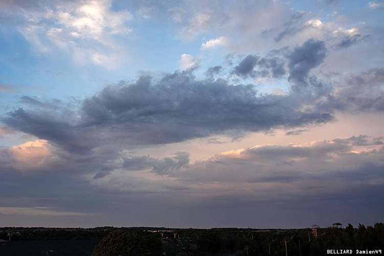 29 juillet 2005 - 21h27 - Stratocumulus Castellanus