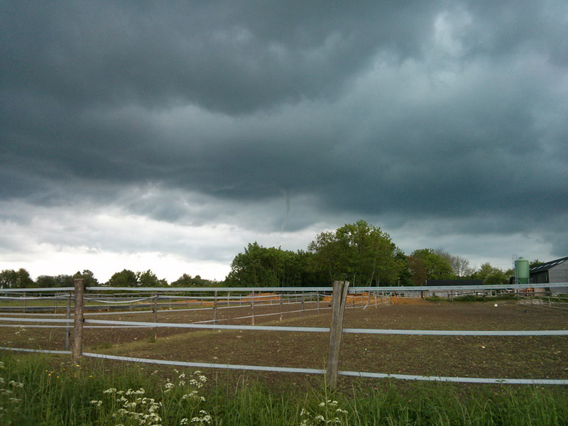 m_20130519_14h56_tornade1.jpg